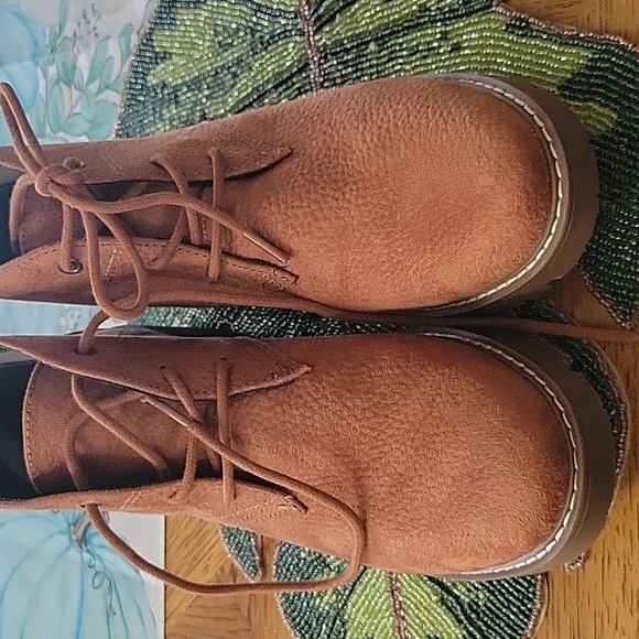 New without box sonoma heeled camel booties size 11M - Picture 7 of 7